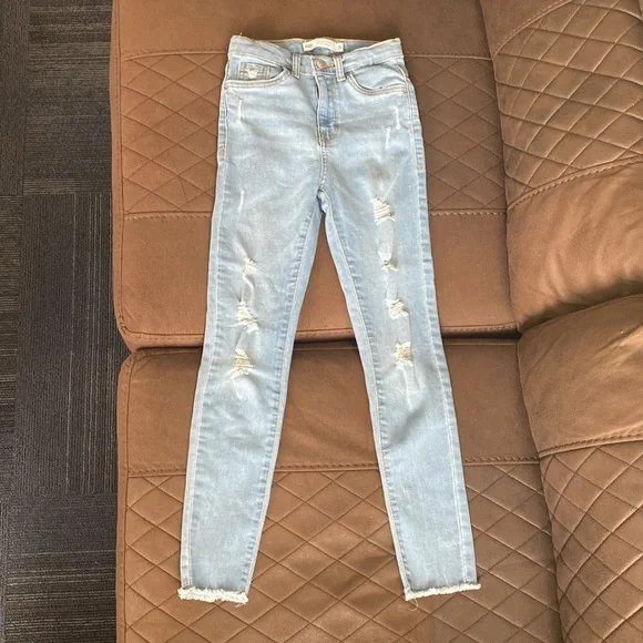 Levi’s Light Blue Distressed 720 High Rise Super Skinny Girls Jeans Size 8 - Picture 3 of 16